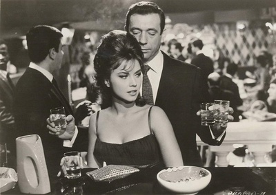 何日君再来剧照的剧照