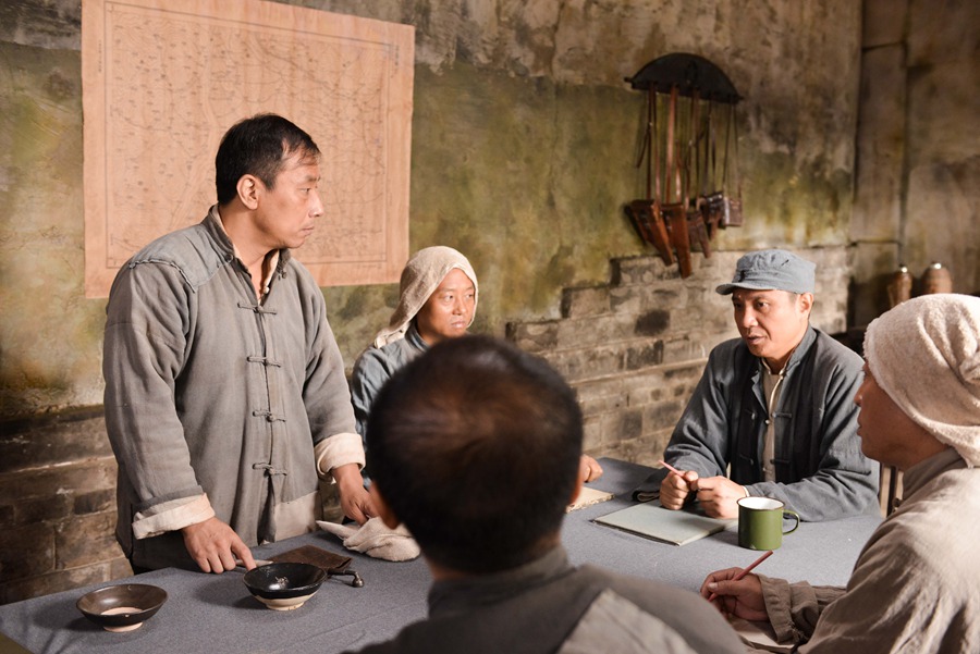 党的女儿尹灵芝剧照的剧照