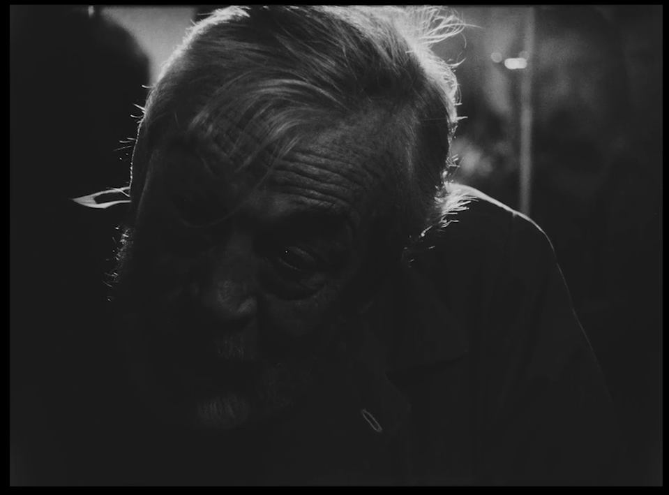 风的另一边剧照的剧照