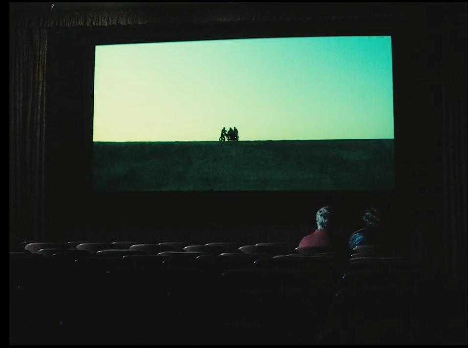 风的另一边剧照的剧照