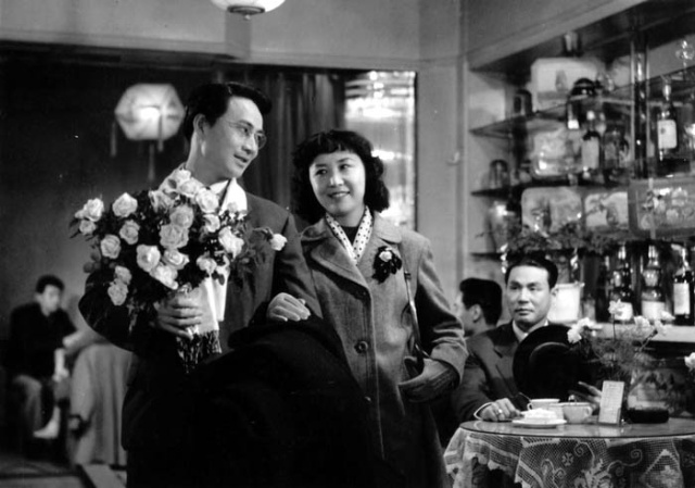 霓虹灯下的哨兵剧照的剧照