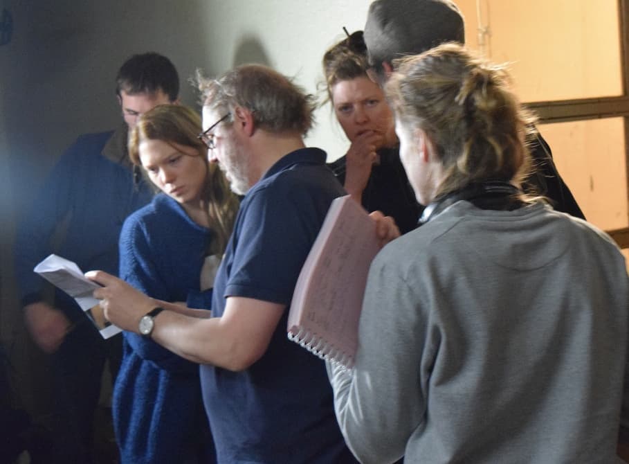 鲁贝之灯剧照的剧照