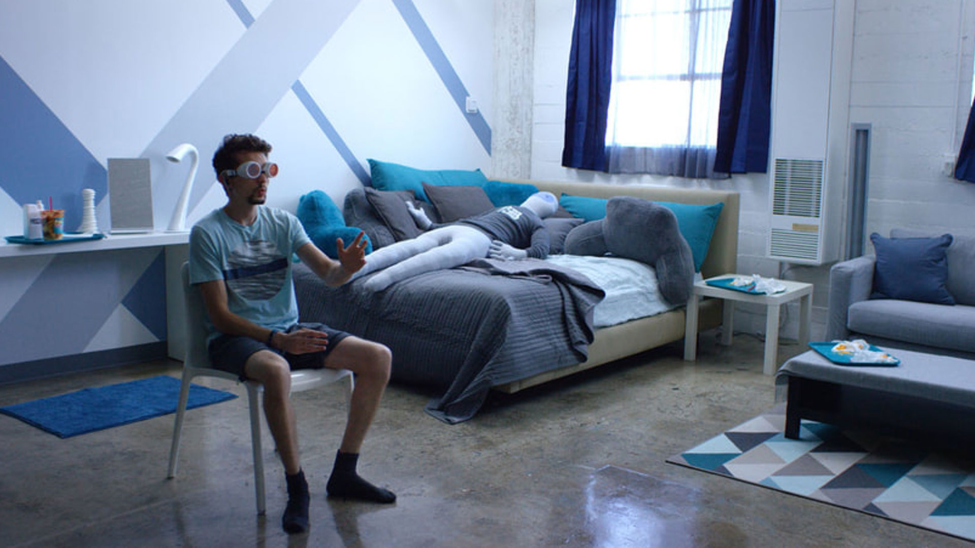 2025年的约会剧照的剧照