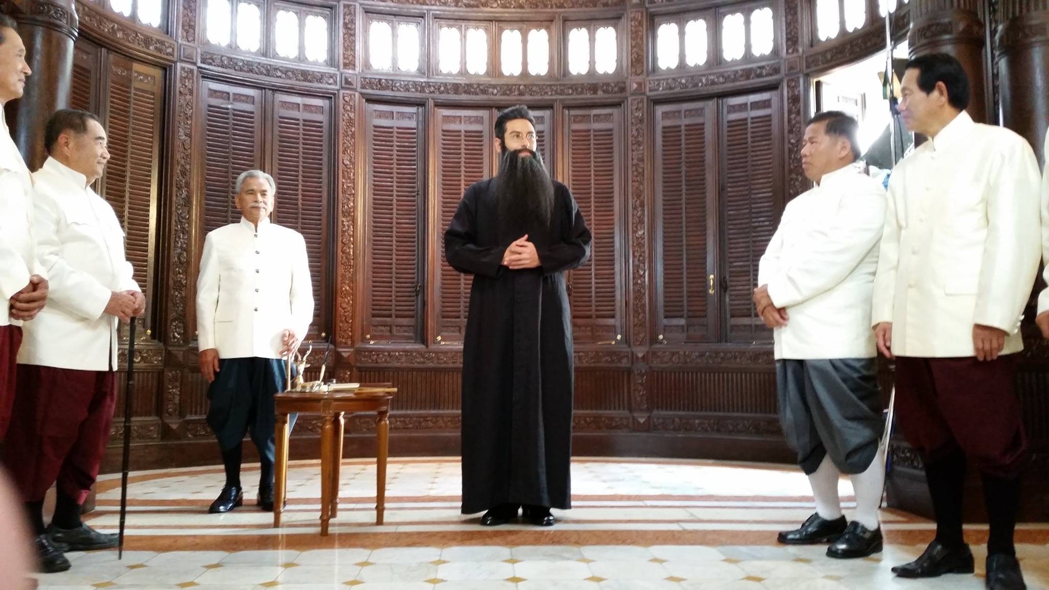 弗兰克·哈图莱里剧照的剧照