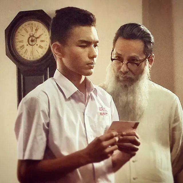 弗兰克·哈图莱里剧照的剧照