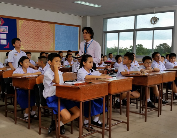 弗兰克·哈图莱里剧照的剧照