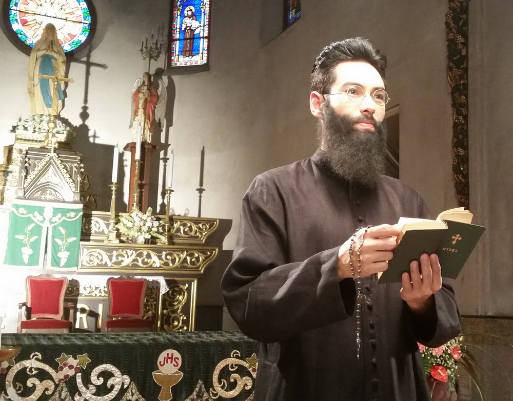 弗兰克·哈图莱里剧照的剧照