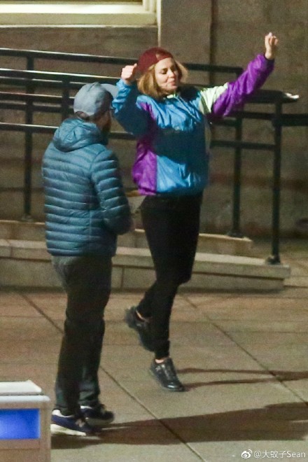 全民追女王剧照的剧照