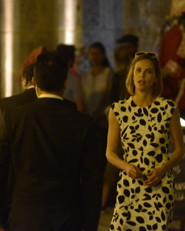 全民追女王剧照的剧照