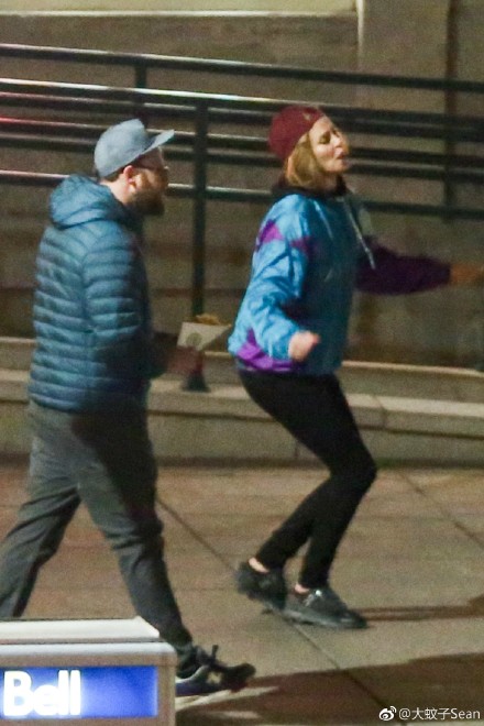 全民追女王剧照的剧照