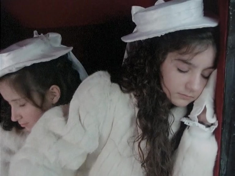 威斯特里亚寓所剧照的剧照