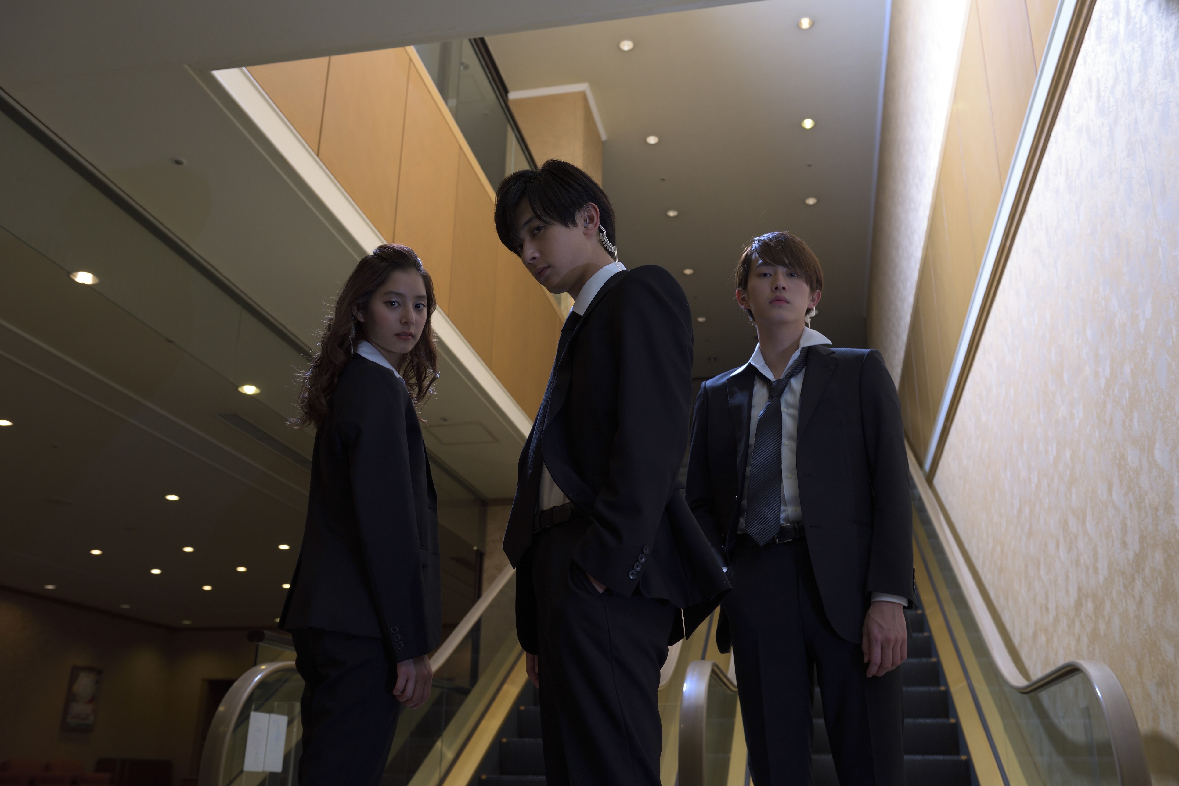 那个女孩的俘虏剧照的剧照