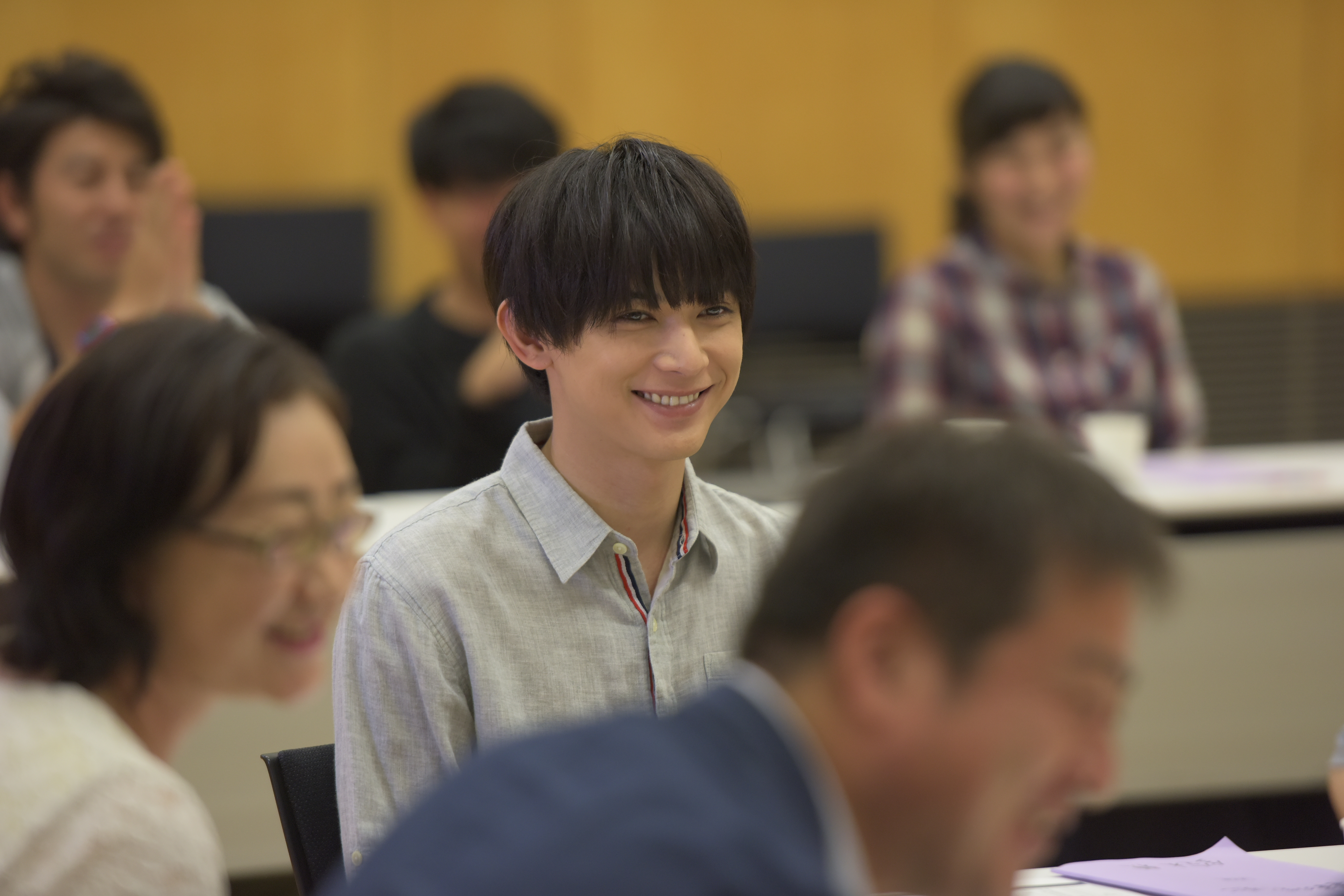 那个女孩的俘虏剧照的剧照