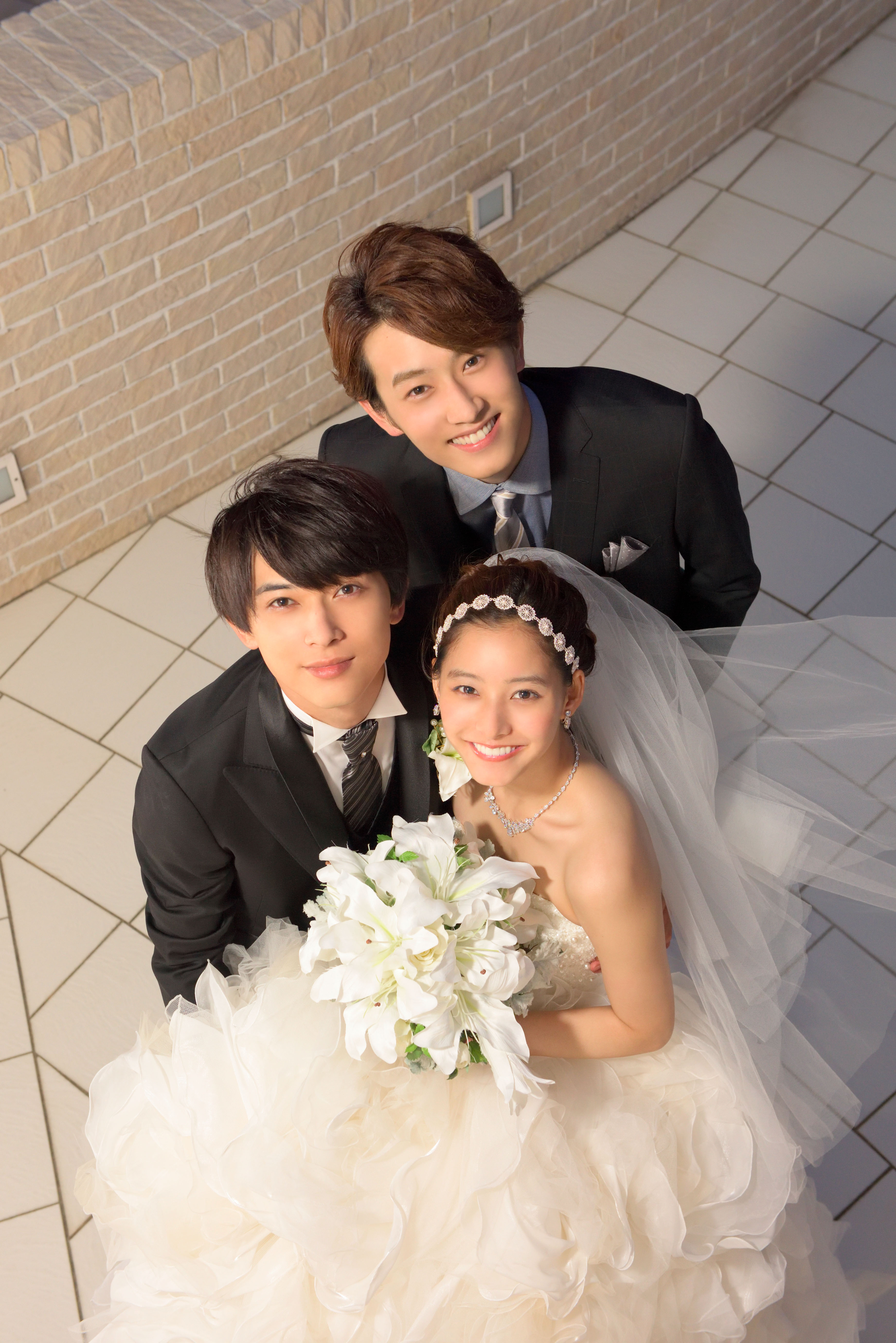 那个女孩的俘虏剧照的剧照