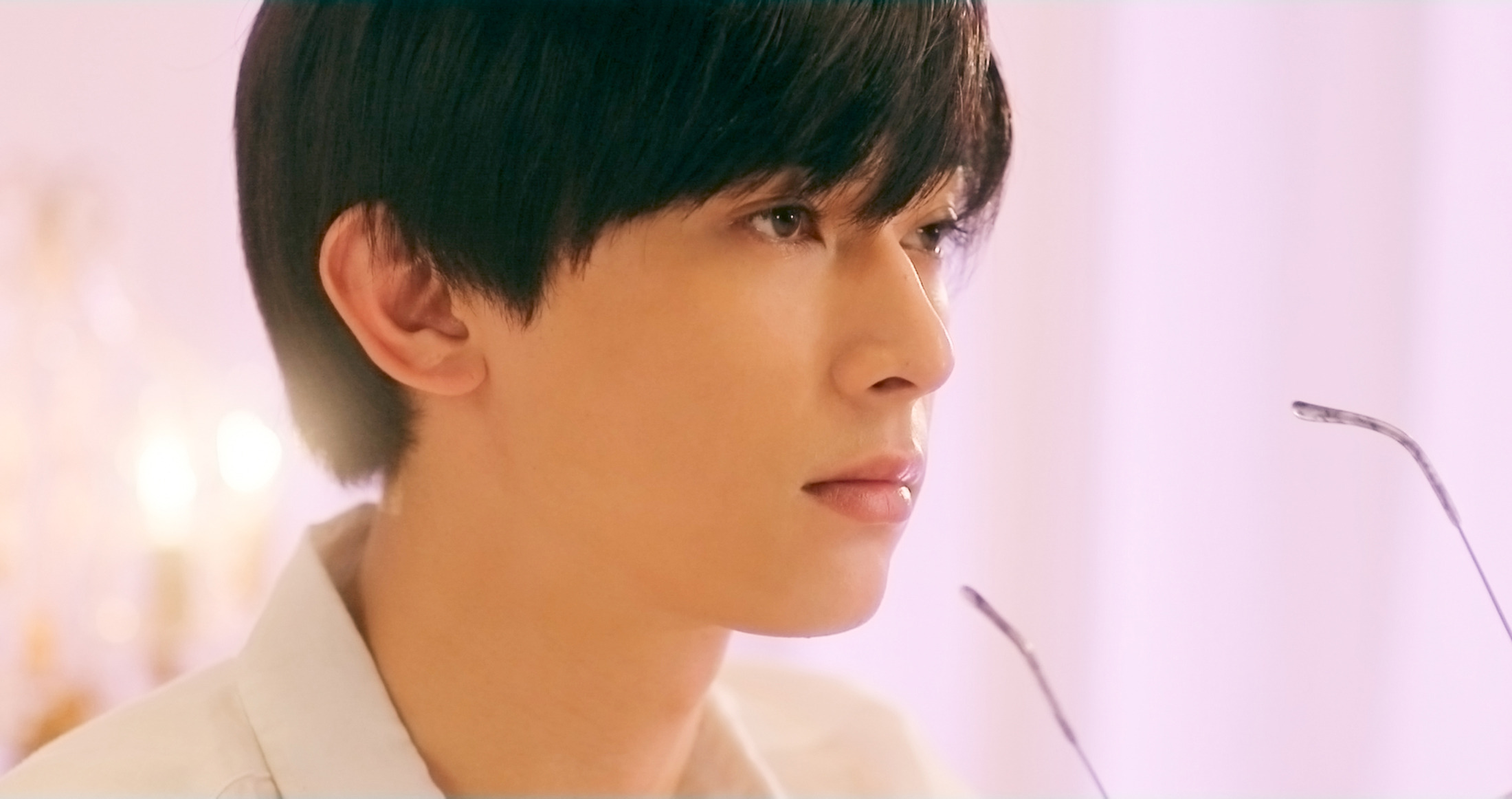 那个女孩的俘虏剧照的剧照