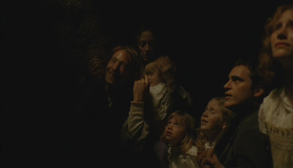 神秘村剧照的剧照