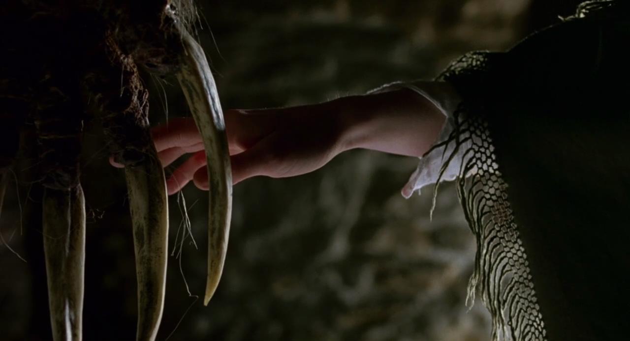 神秘村剧照的剧照