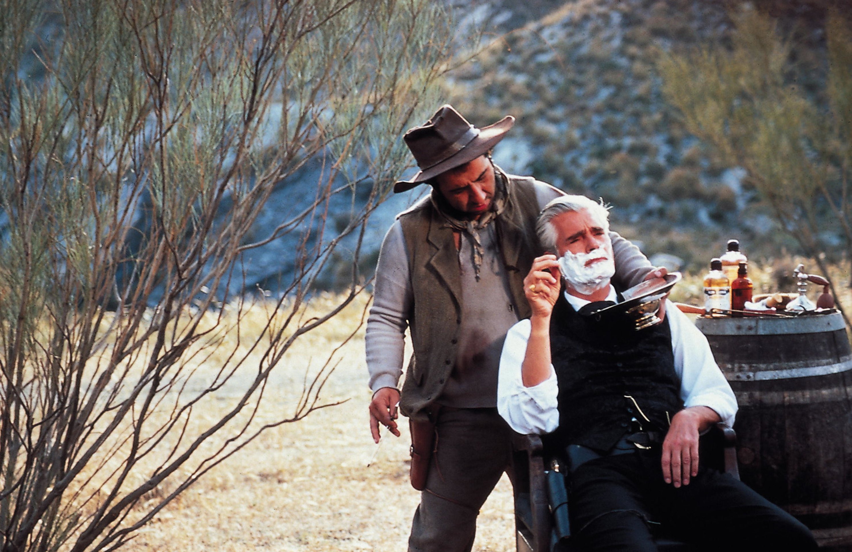 玛尼图的鞋剧照的剧照