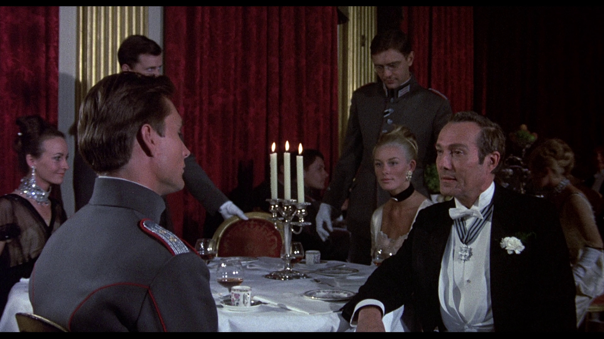 神鹰大作战剧照的剧照