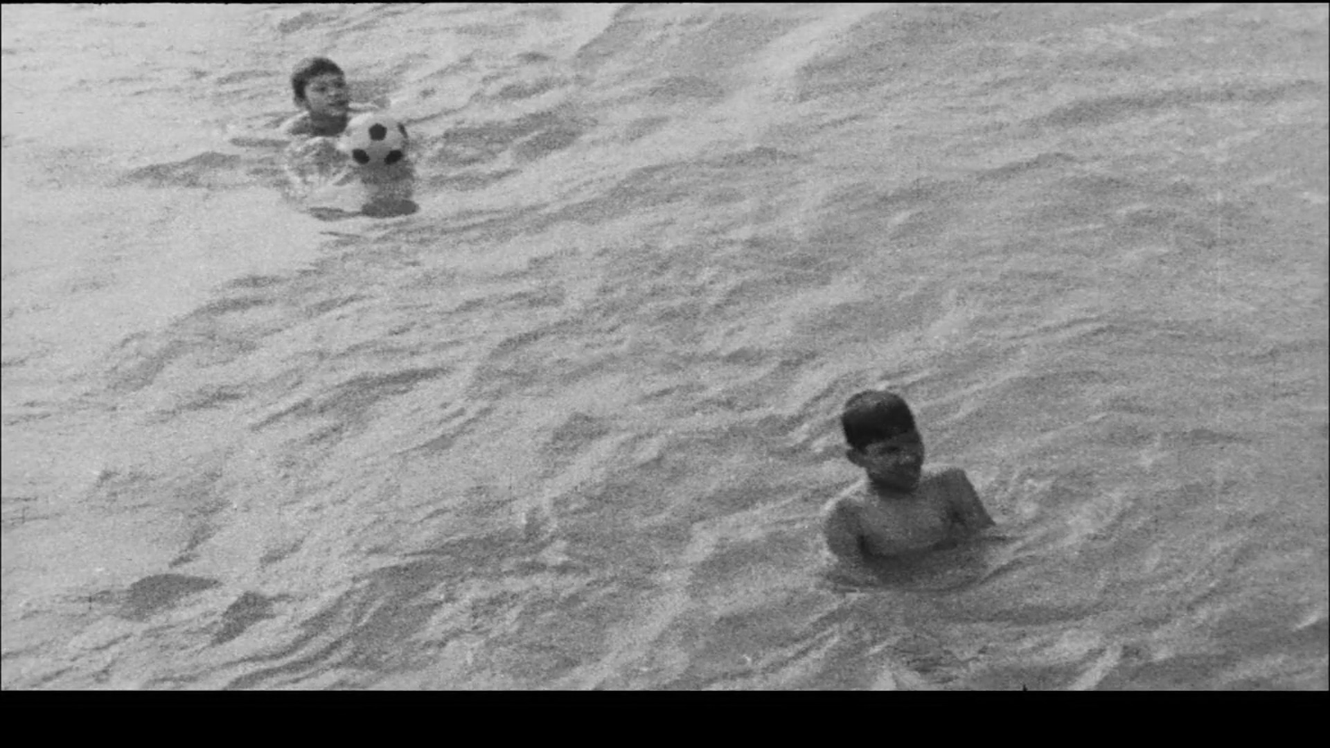 正午显影剧照的剧照