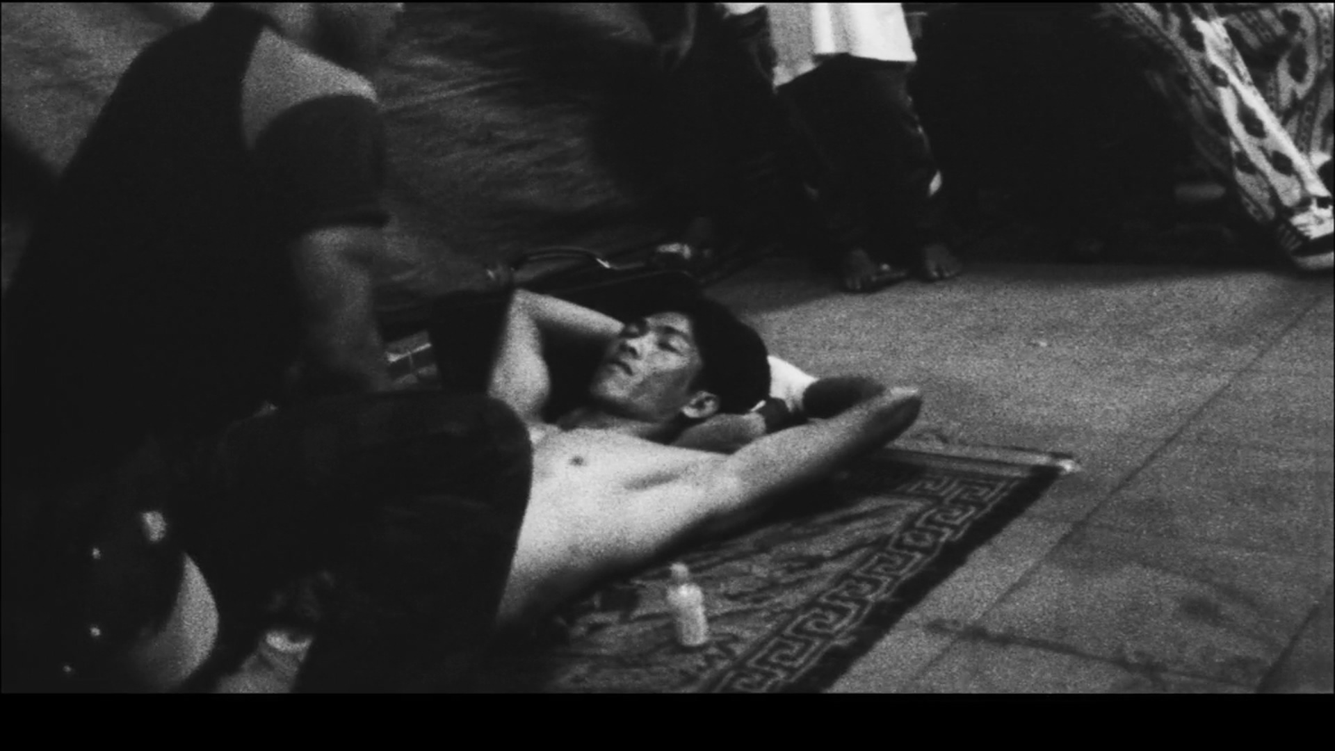 正午显影剧照的剧照