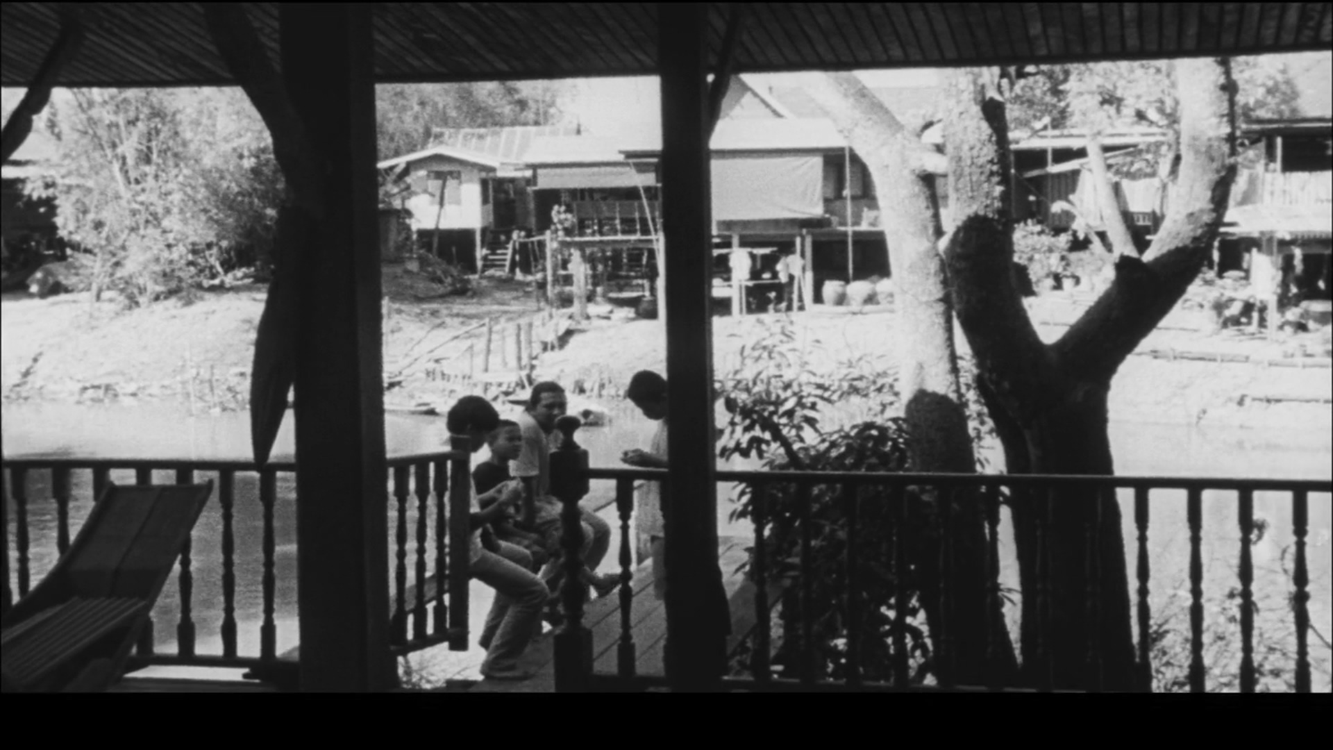 正午显影剧照的剧照