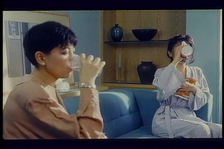 莎莎嘉嘉站起来剧照的剧照