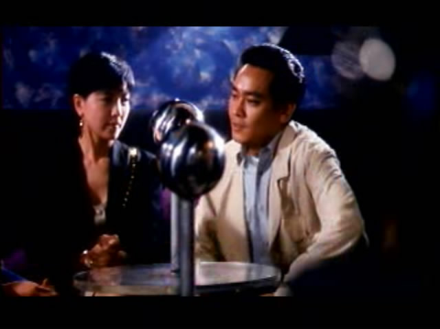 莎莎嘉嘉站起来剧照的剧照