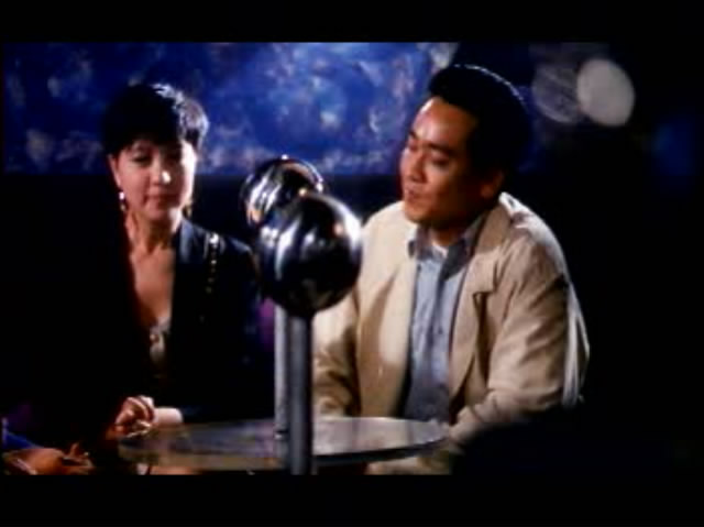 莎莎嘉嘉站起来剧照的剧照