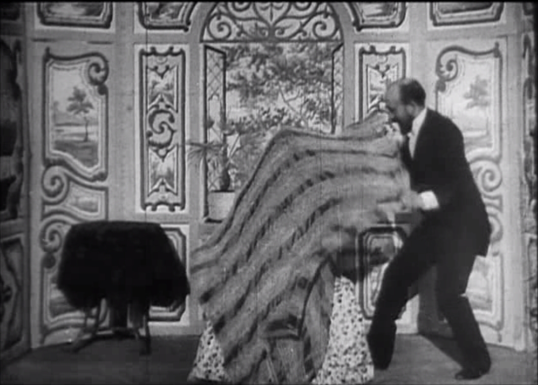 胡迪尼剧院的消失女子剧照的剧照