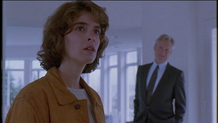 推动摇篮的手剧照的剧照