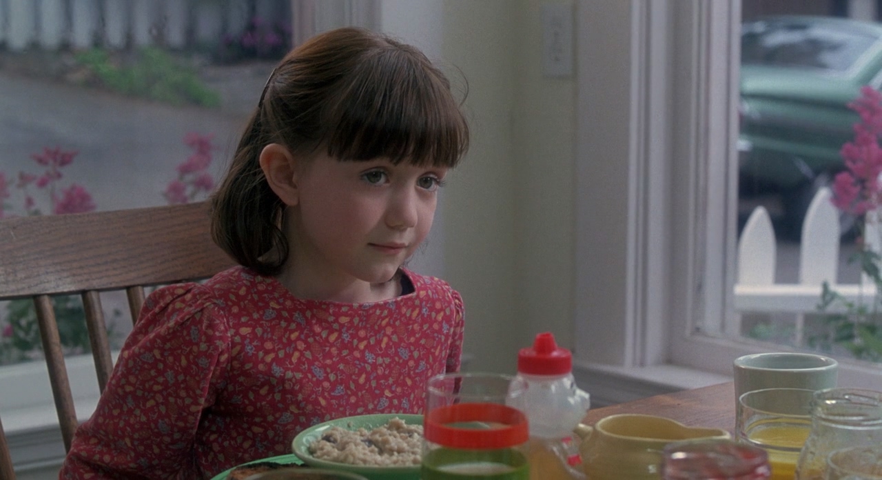 推动摇篮的手剧照的剧照