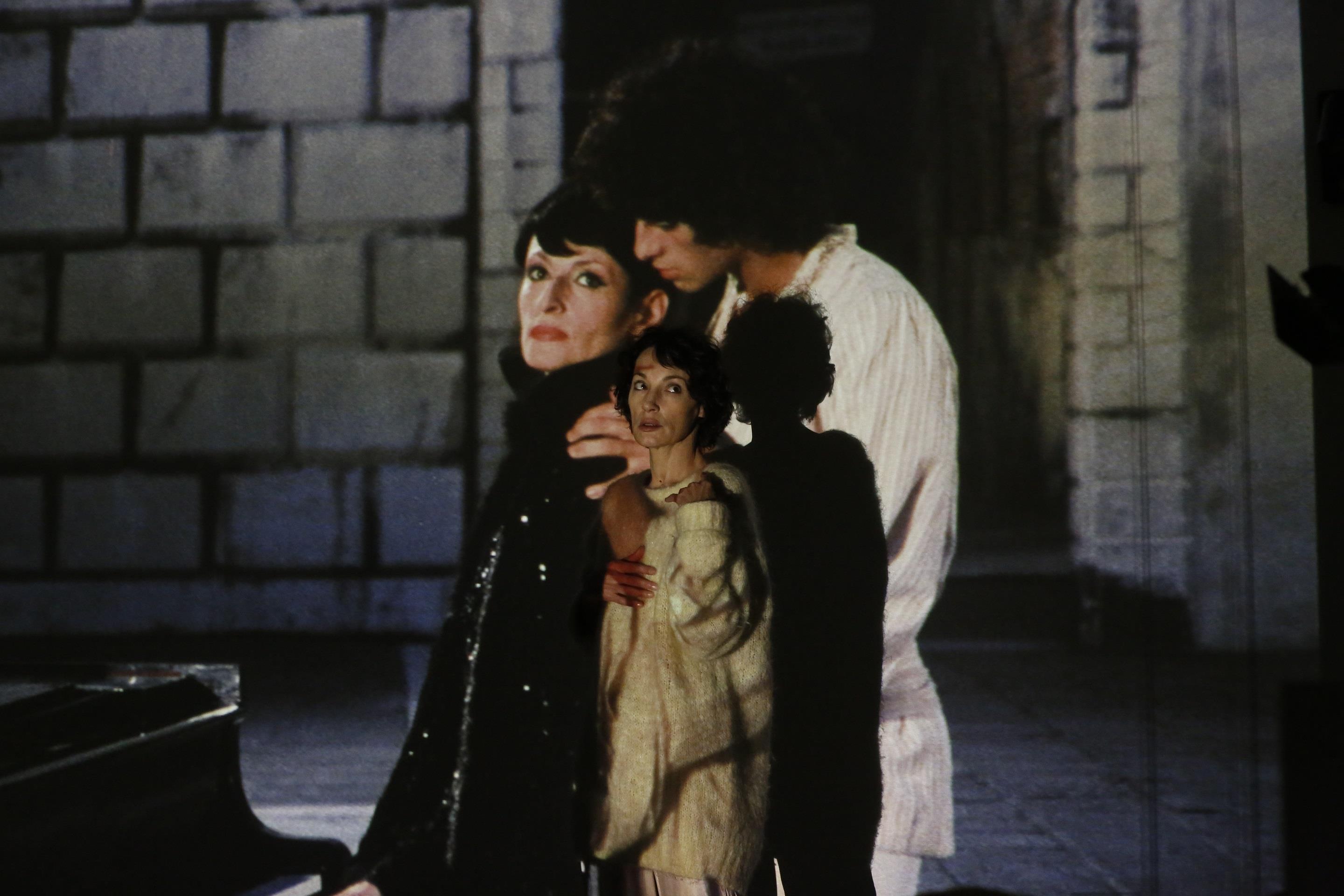 芭芭拉剧照的剧照