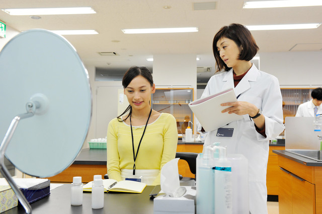 化妆品战争剧照的剧照