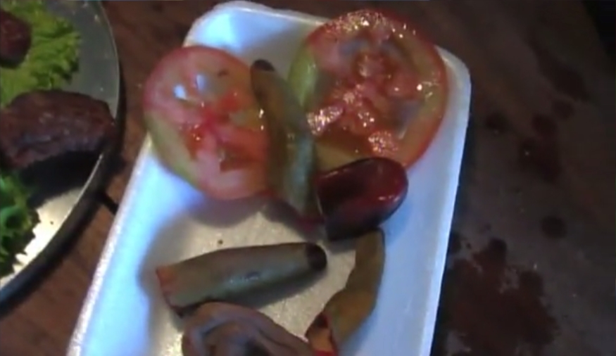 我你的坟墓里撒尿剧照的剧照