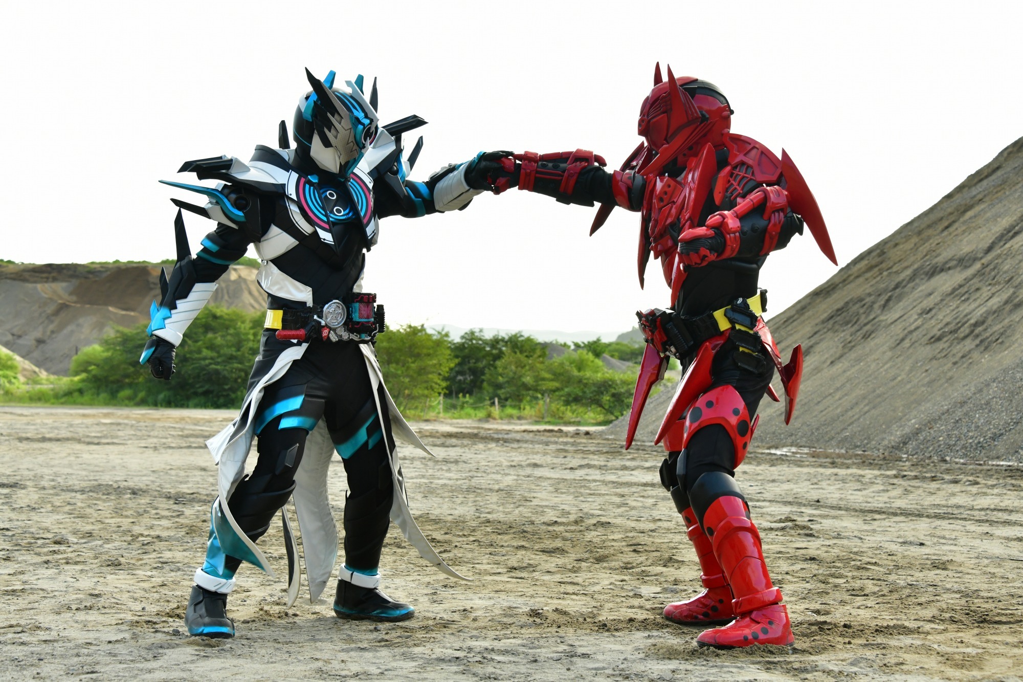 Build NEW WORLD 假面骑士Cross-Z剧照的剧照