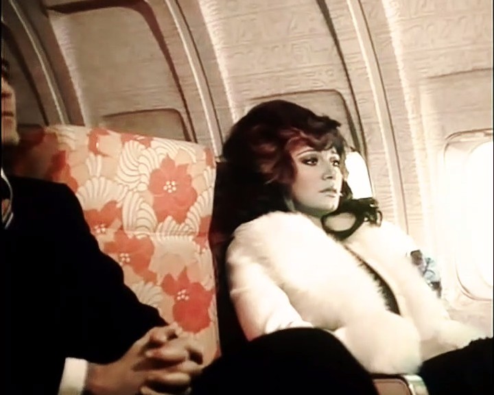 走向深渊剧照的剧照