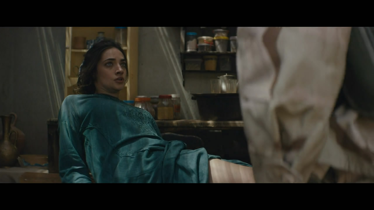 持有黑暗剧照的剧照