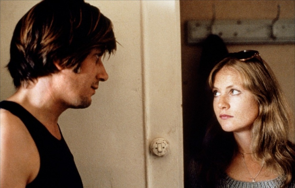 各自逃生剧照的剧照