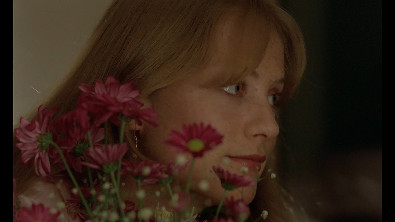 各自逃生剧照的剧照