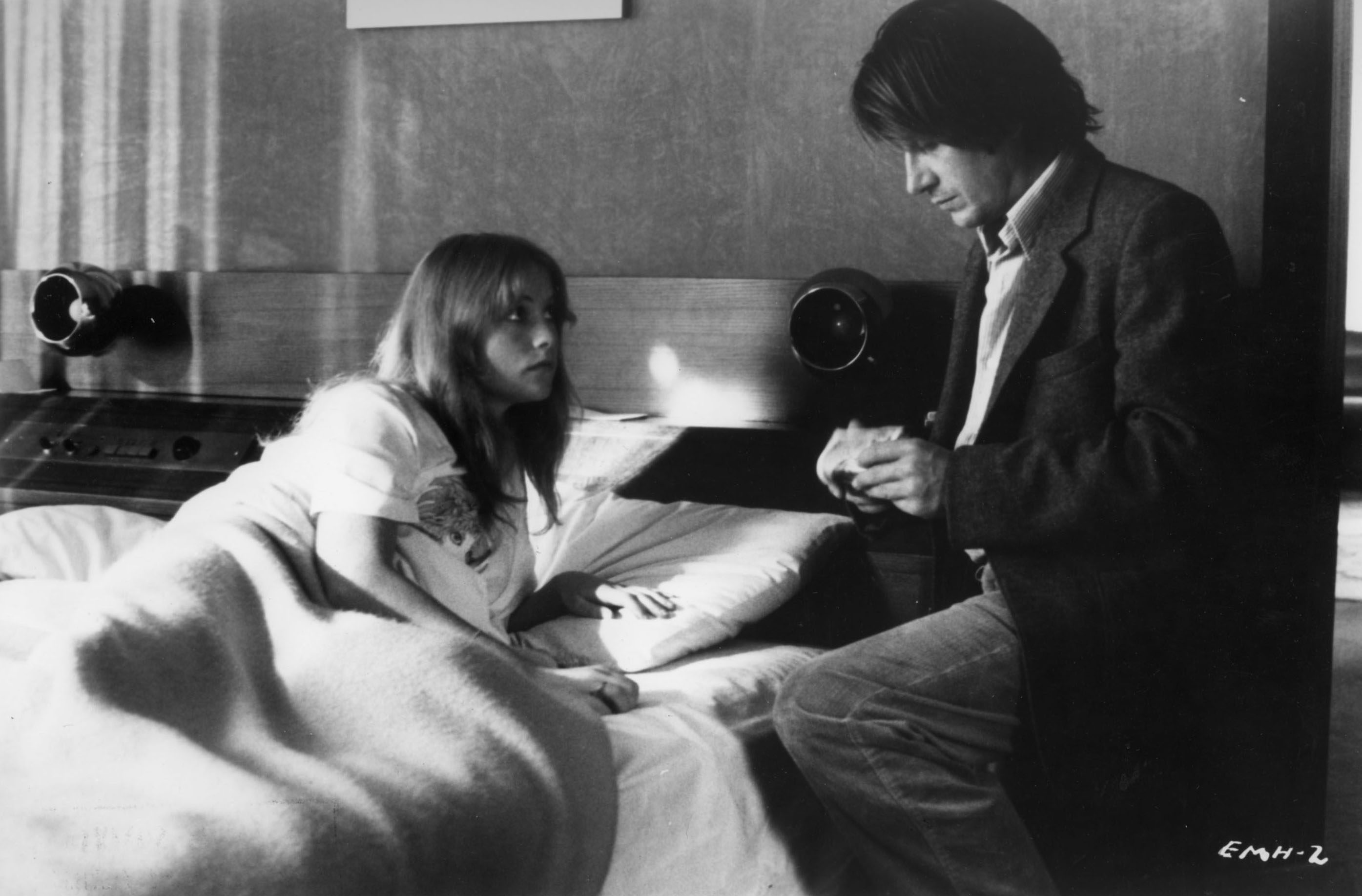 各自逃生剧照的剧照