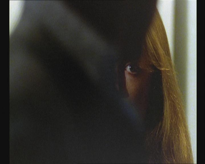 各自逃生剧照的剧照