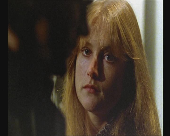 各自逃生剧照的剧照