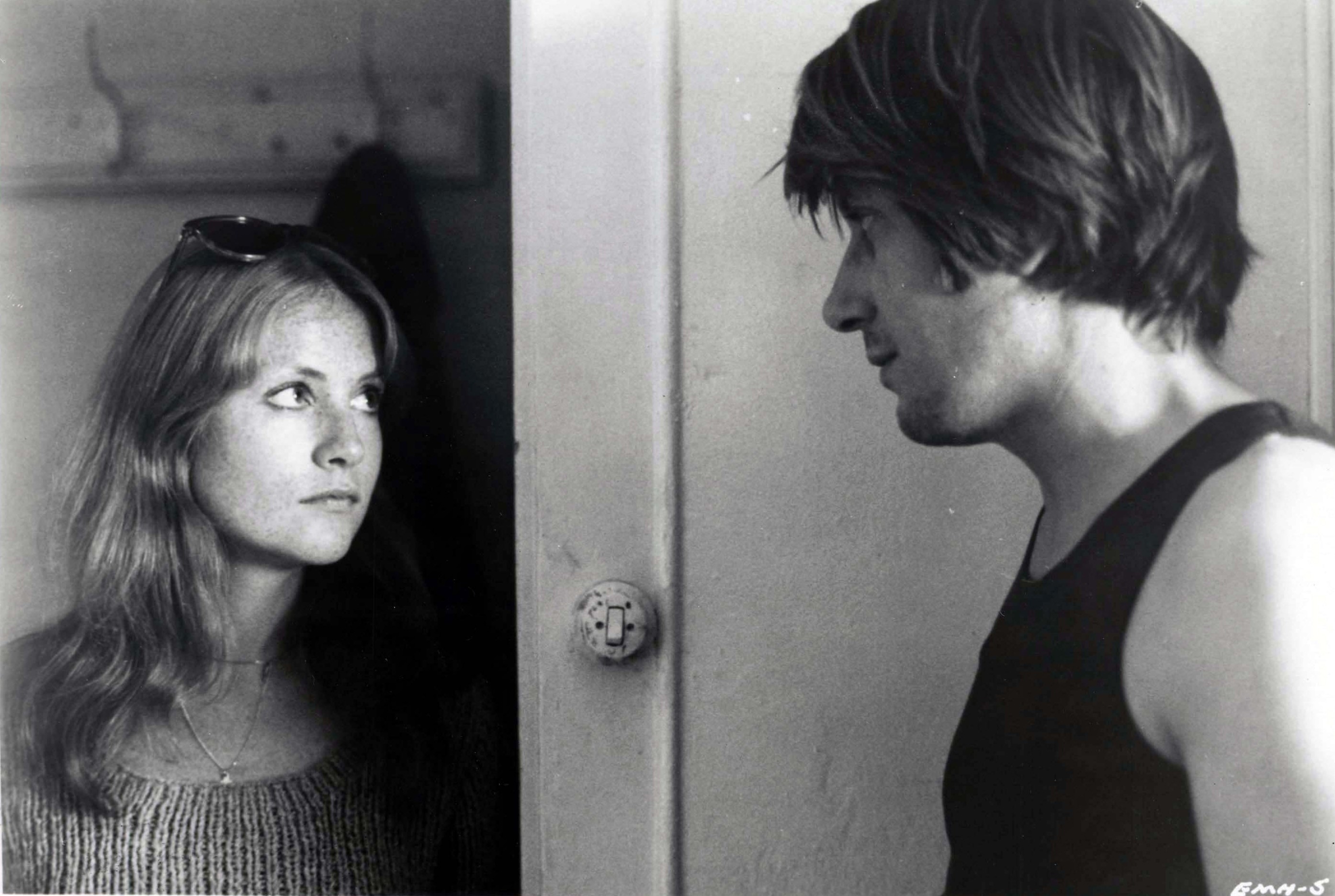 各自逃生剧照的剧照