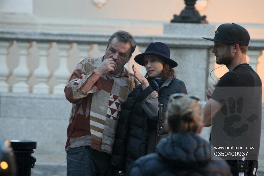 遗孀秘闻剧照的剧照