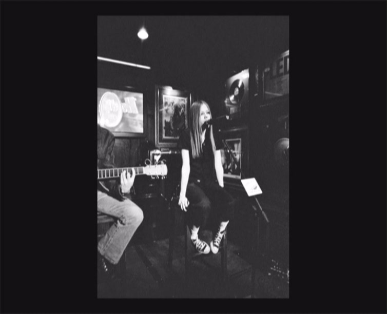 Avril Lavigne  My World剧照的剧照