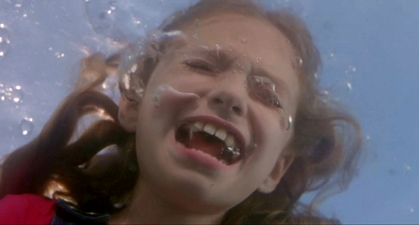 一个头两个大剧照的剧照