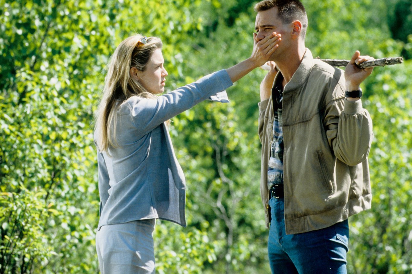 一个头两个大剧照的剧照