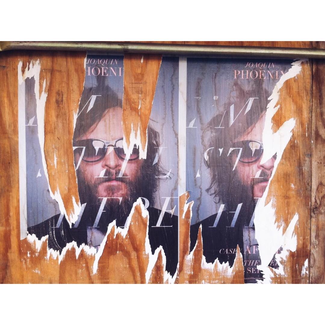 我仍然在此剧照的剧照