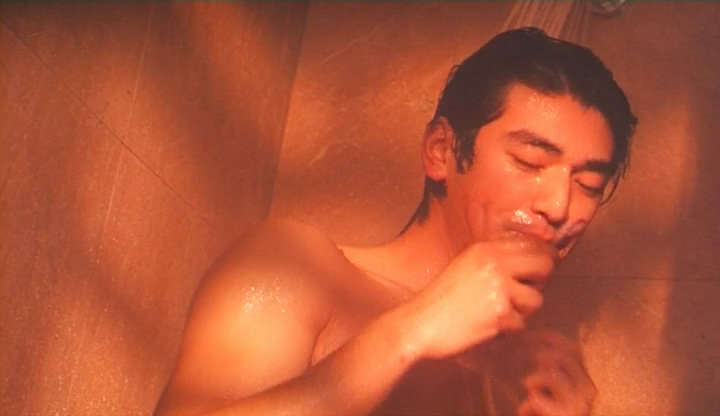 两个只能活一个剧照的剧照